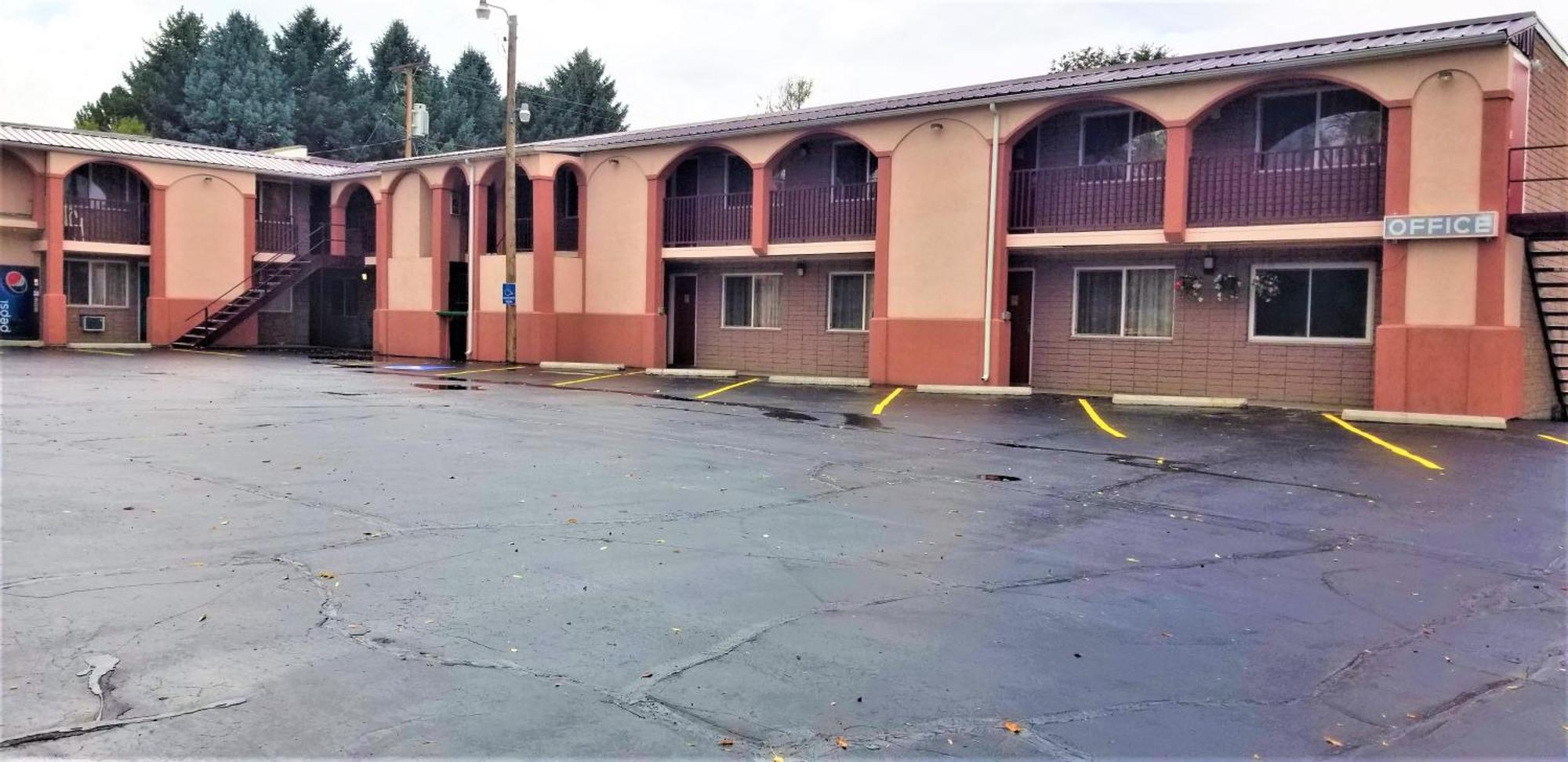 Town House Motor Inn Worland Екстер'єр фото